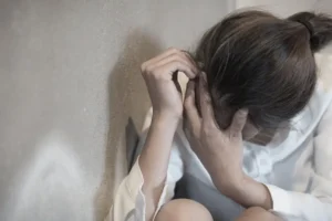 Woman With Anxiety and Depression | Breaking Dawn Therapy